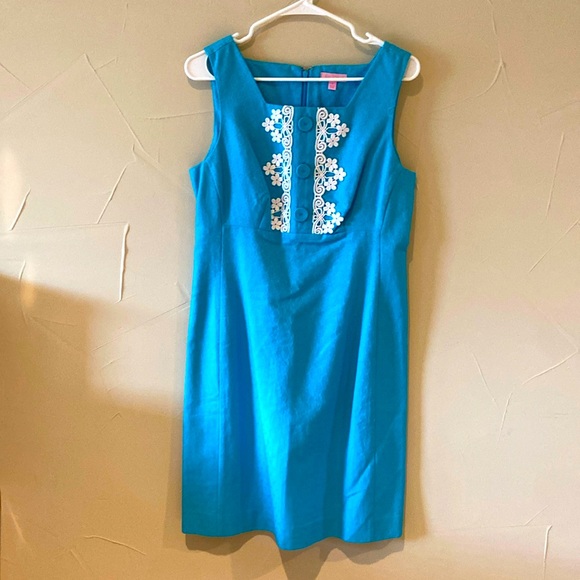 Lilly Pulitzer Dresses & Skirts - Lilly Pulitzer Blue Sleeveless Dress with Buttons and White Appliqué